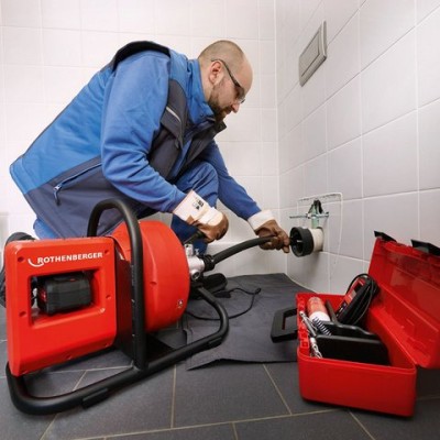 Аккумуляторная прочистная машина RODRUM VarioClean Rothenberger, со спиралью и насадками